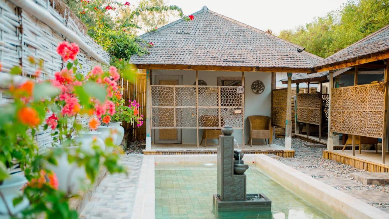 Bungalow Cafe Gili Beachfront Gili Meno Esterno foto
