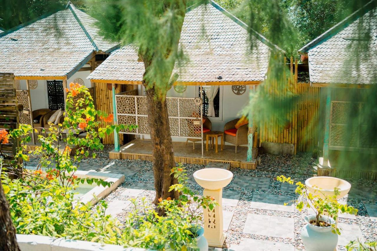 Bungalow Cafe Gili Beachfront Gili Meno Esterno foto